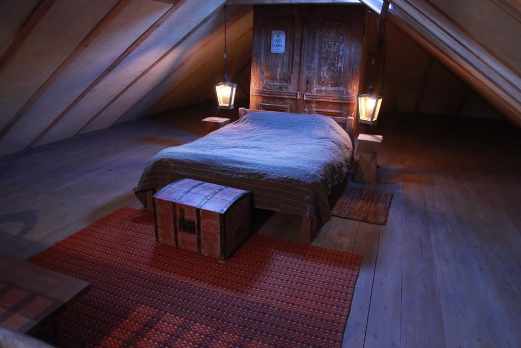 Dwor Dawidy Bed & Breakfast Mlynary Rom bilde